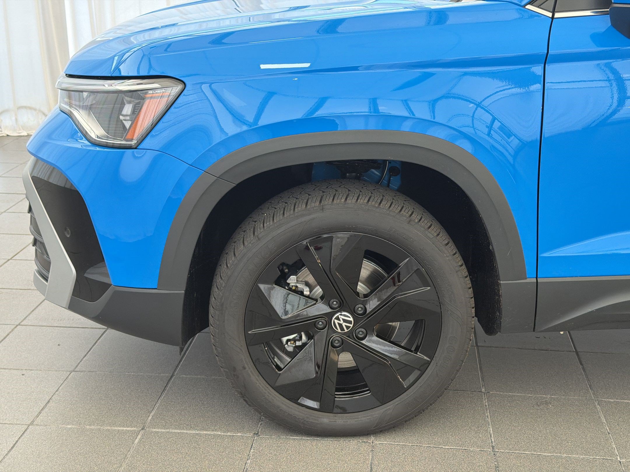 New 2026 Volkswagen Taos SE FWD image 11