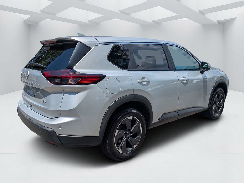 Used 2024 Nissan Rogue SV FWD image 3