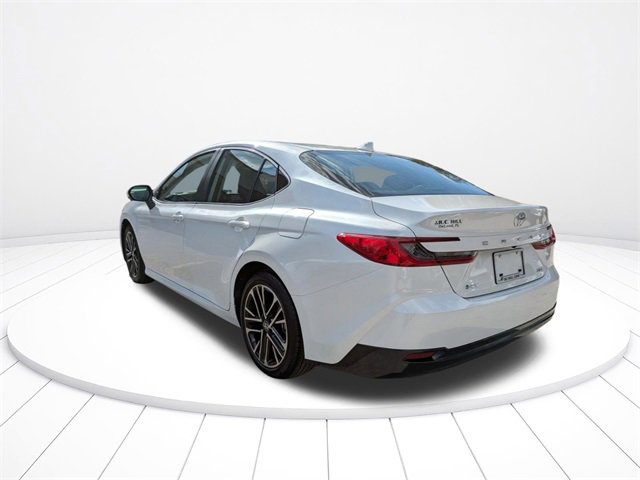 Used 2025 Toyota Camry XLE image 6