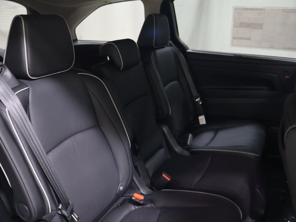 New 2026 Honda Odyssey Touring image 19