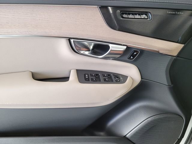 New 2026 Volvo XC90 B6 Ultra w/ Protection Package AWD/4WD image 21