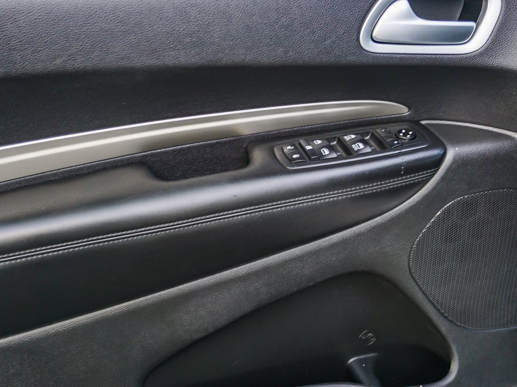 Used 2020 Dodge Durango SXT w/ 3rd Row Seating Group image 19