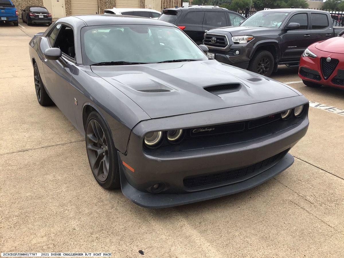 Used 2021 Dodge Challenger R/T Scat Pack RWD image 6