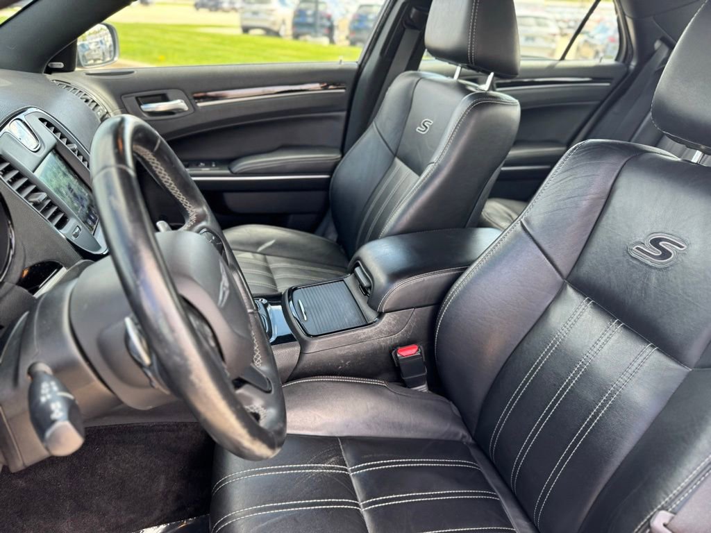 Used 2018 Chrysler 300 S AWD/4WD image 7
