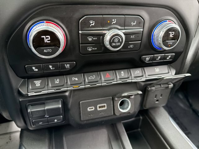 Used 2022 GMC Sierra 3500 Denali AWD/4WD image 19