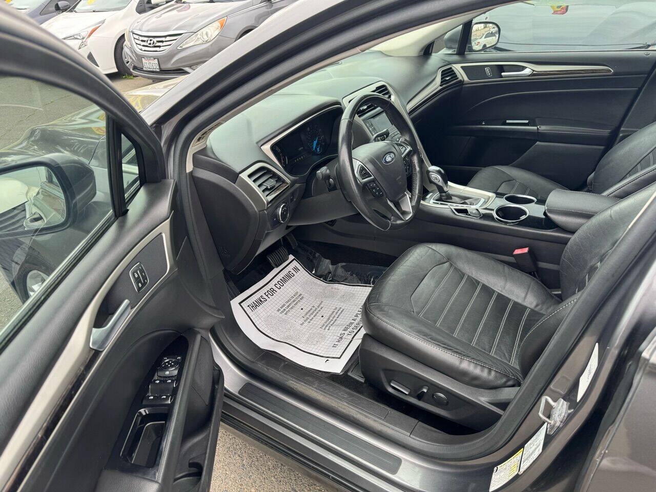 Used 2014 Ford Fusion SE w/ Equipment Group 202A FWD image 11