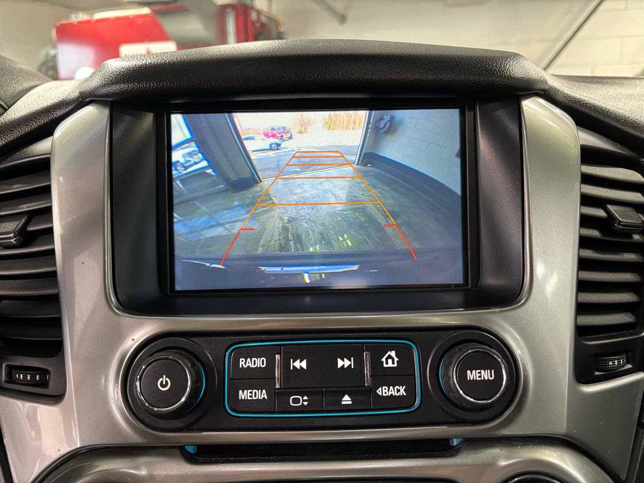 Used 2016 Chevrolet Suburban LT image 28