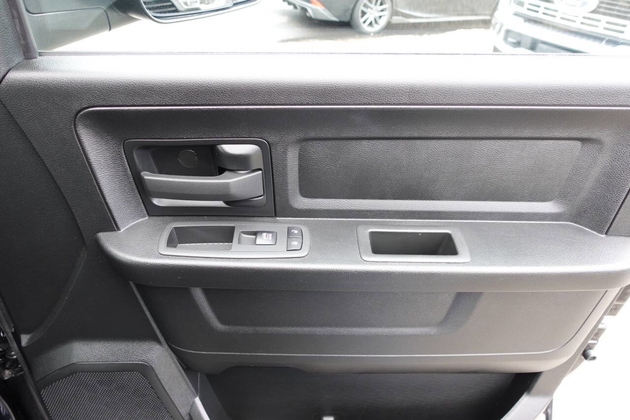 Used 2022 RAM 1500 Express w/ Wheel & Sound Group image 27