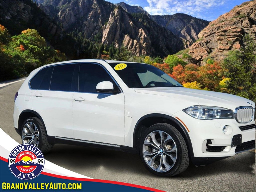 Used 2016 BMW X5 xDrive50i w/ Executive Package image 1