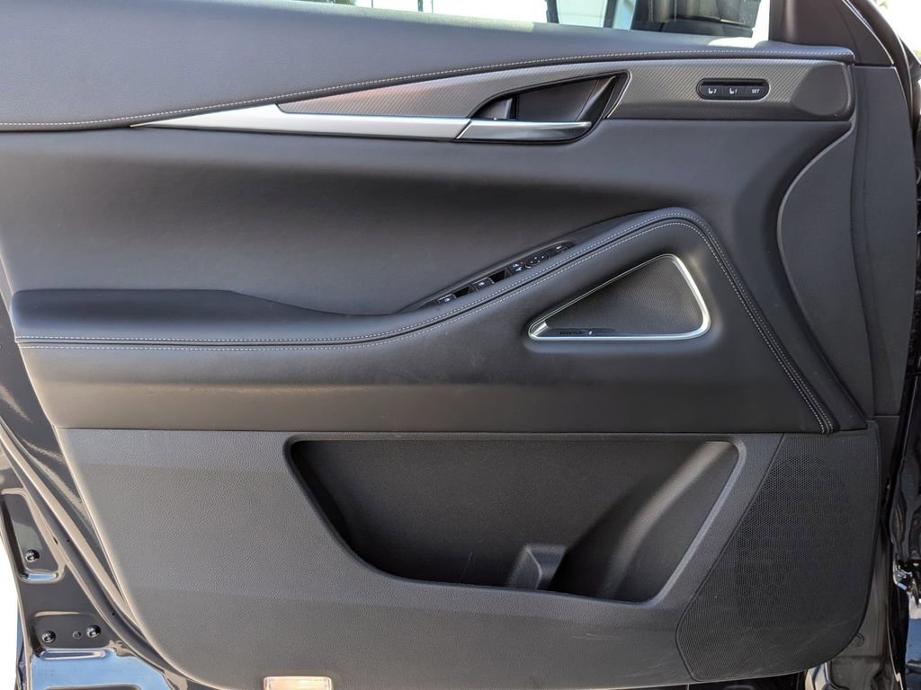 Used 2024 INFINITI QX60 Luxe w/ Performance Audio Package image 10