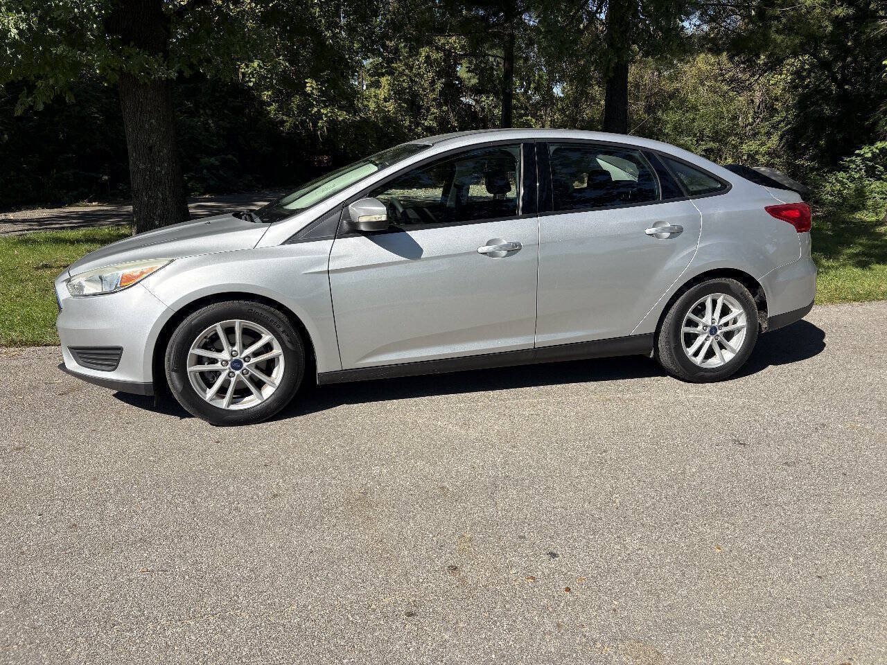 Used 2015 Ford Focus SE FWD image 4