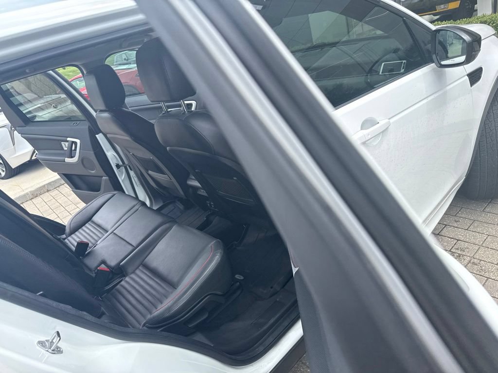 Used 2018 Land Rover Discovery Sport HSE AWD/4WD image 19