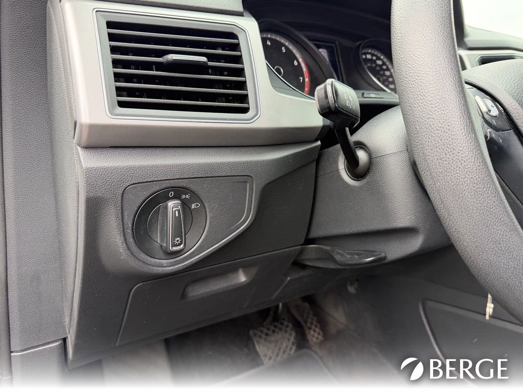 Used 2018 Volkswagen Atlas S FWD image 25