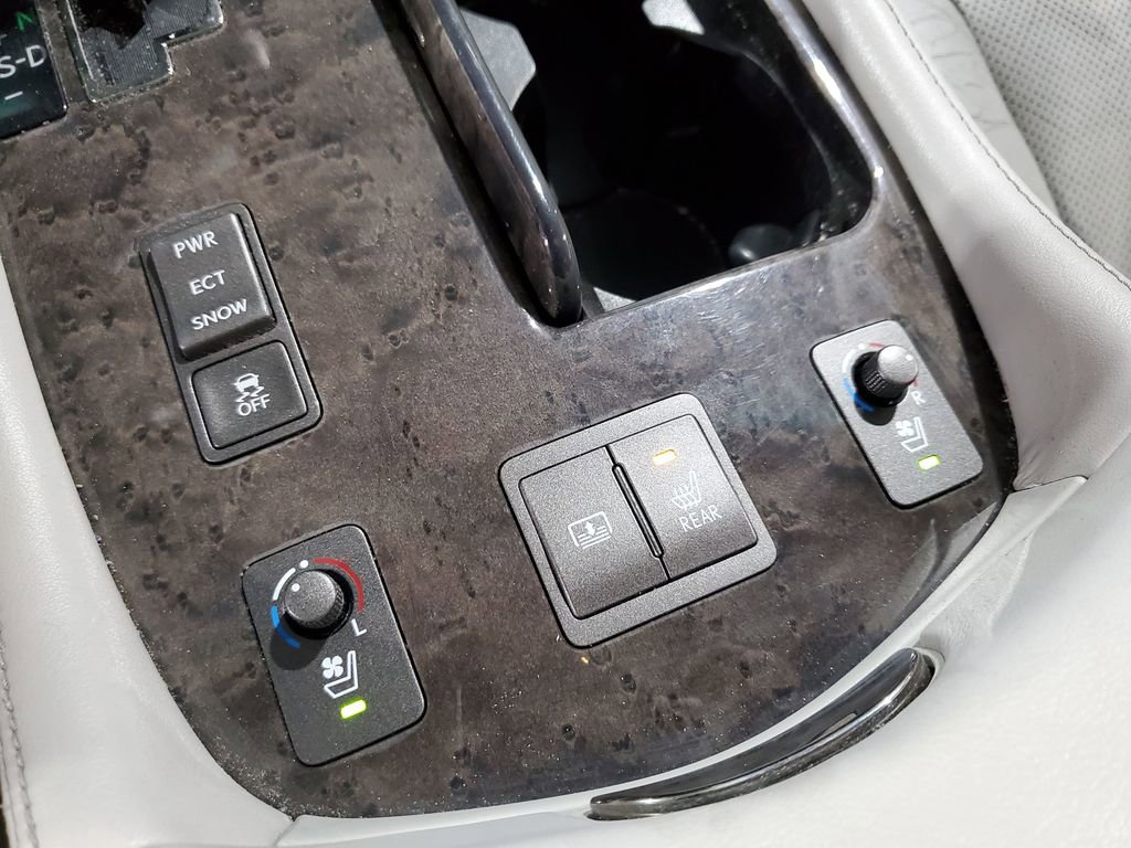 Used 2011 Lexus LS 460 AWD w/ Luxury Value Edition image 35