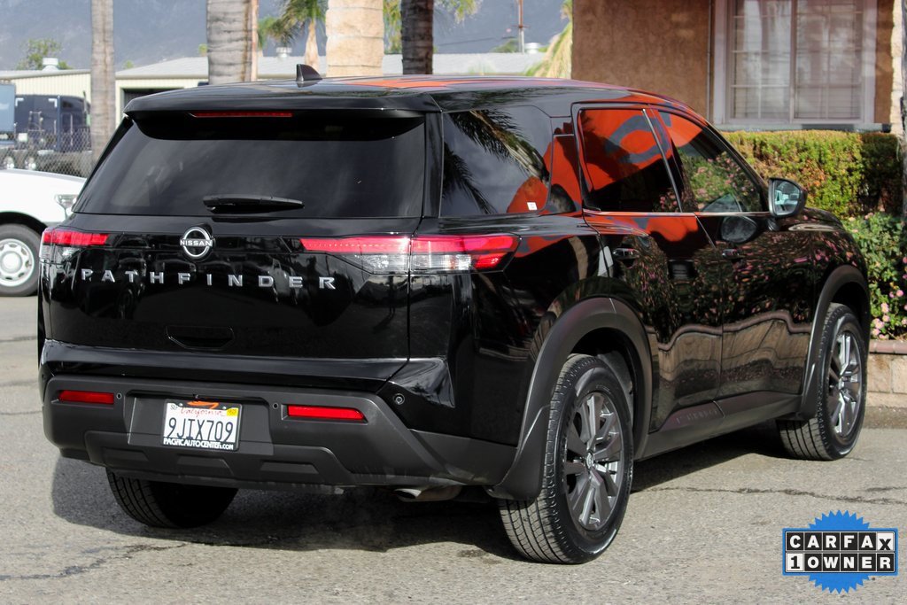 Used 2024 Nissan Pathfinder S image 10