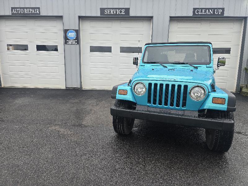 Used 1997 Jeep Wrangler SE AWD/4WD image 2