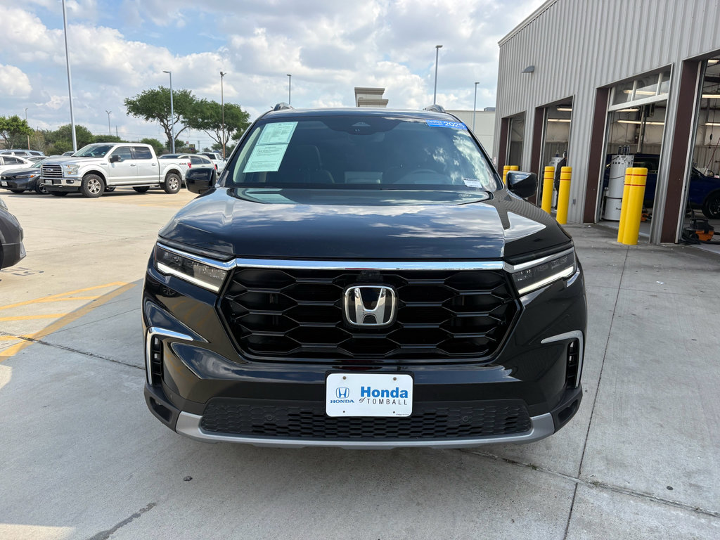 Certified 2025 Honda Pilot Elite image 3