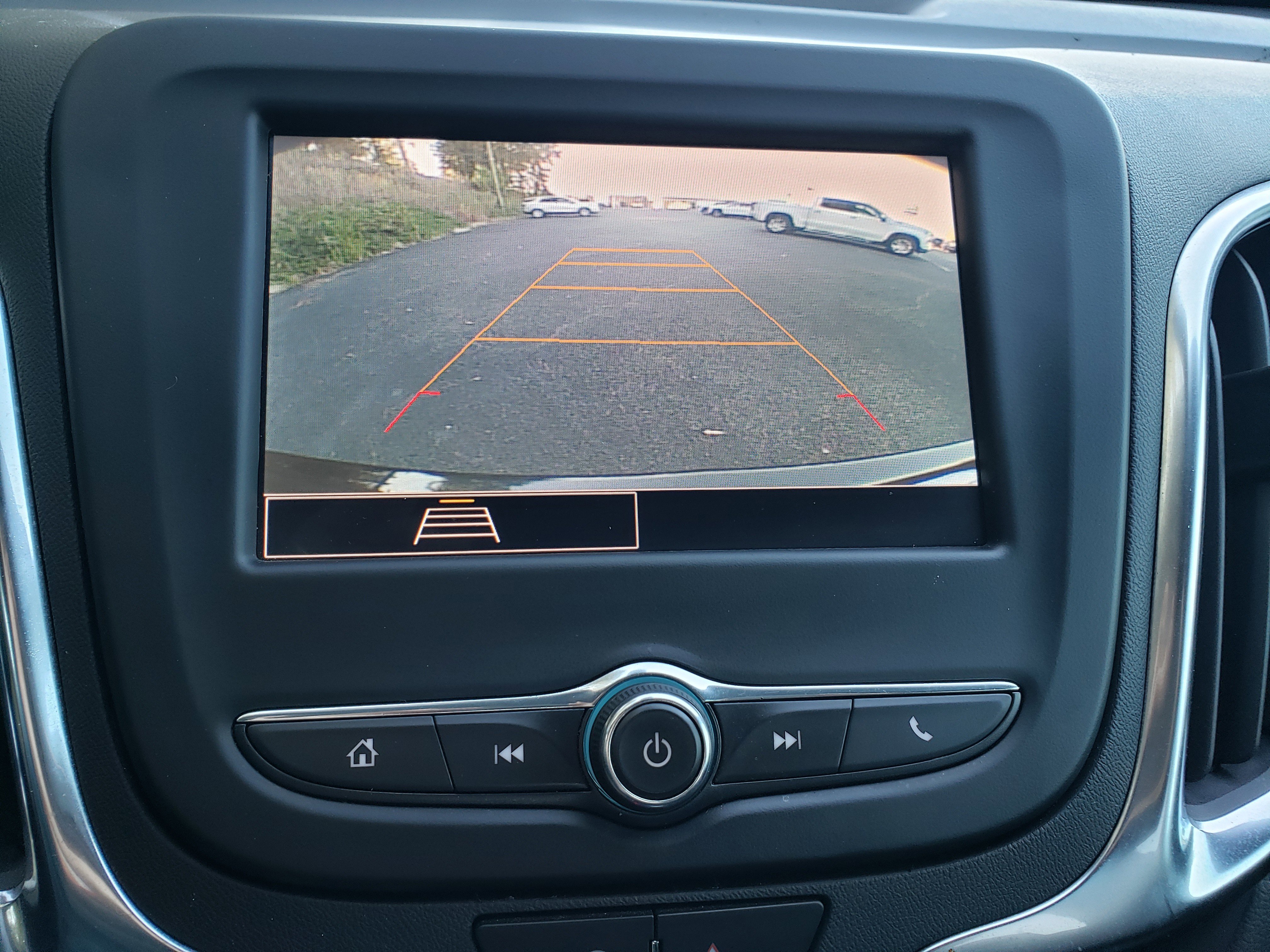 Used 2022 Chevrolet Equinox LT w/ Driver Convenience Package image 36