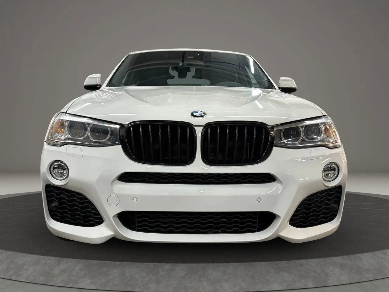 Used 2018 BMW X4 xDrive28i image 3