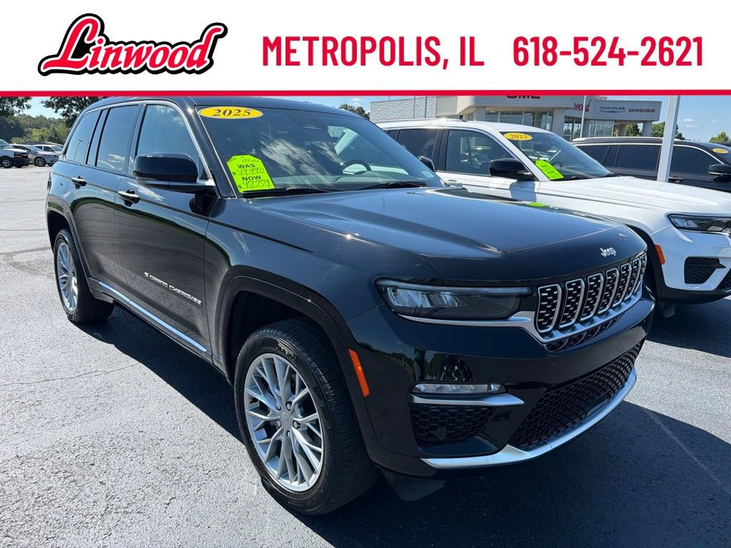 Used 2025 Jeep Grand Cherokee Summit AWD/4WD image 8