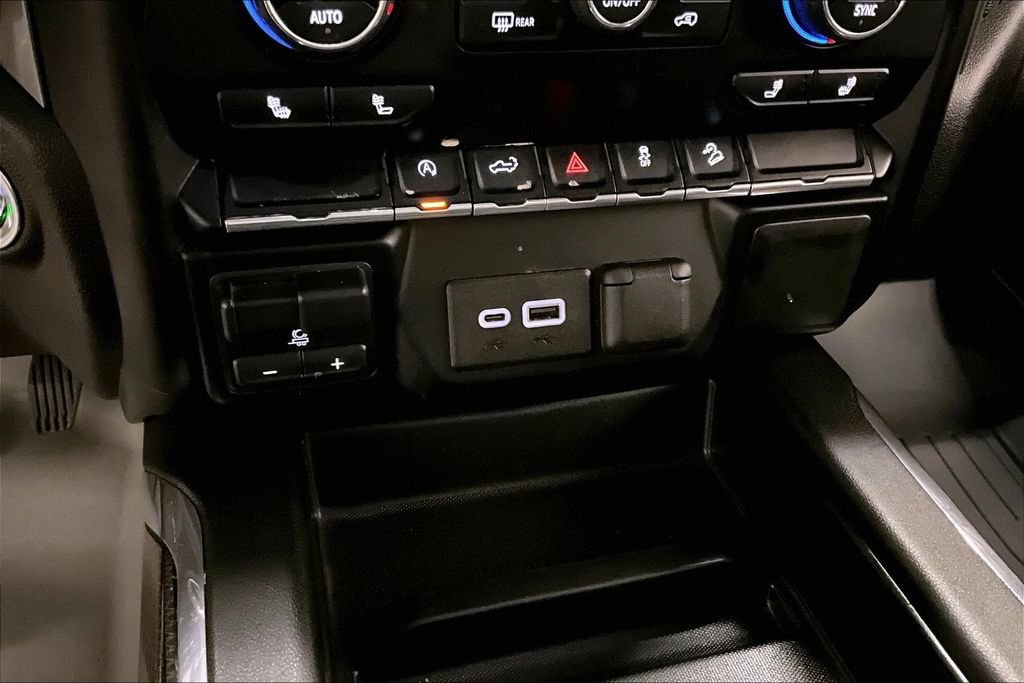 Used 2019 Chevrolet Silverado 1500 LT Trail Boss AWD/4WD image 17