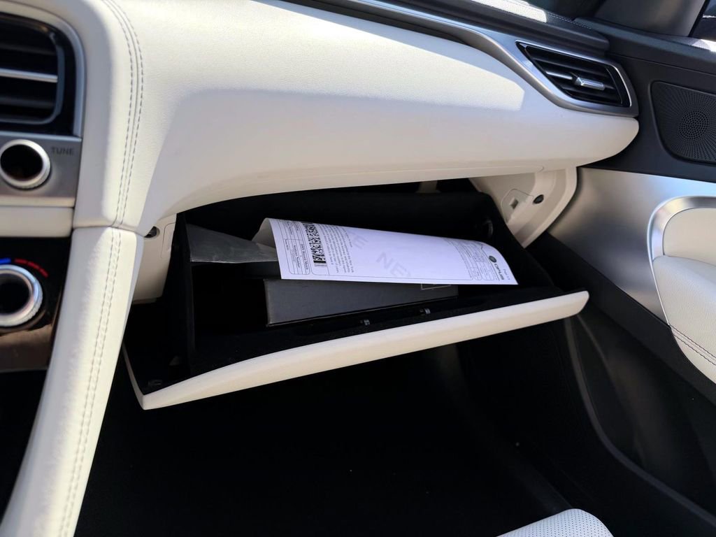 Certified 2024 Genesis G70 2.5T image 32