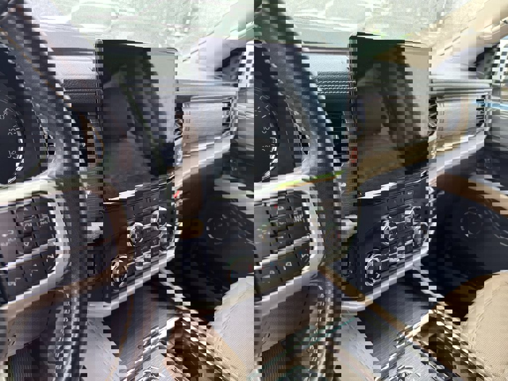 Used 2023 Ford Expedition Max Limited image 11