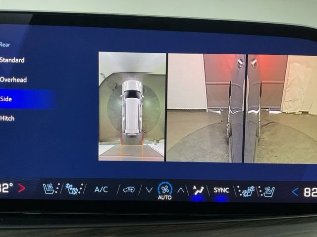 New 2026 Chevrolet Suburban Premier image 18