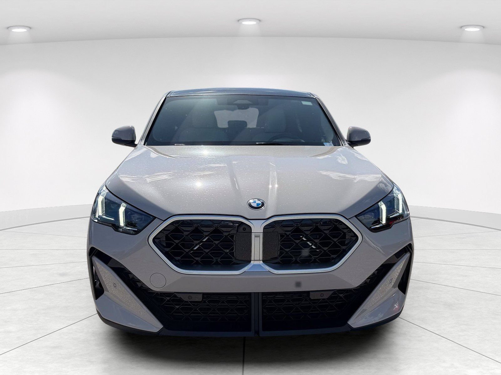 New 2026 BMW X2 xDrive28i w/ Technology Package AWD/4WD image 2