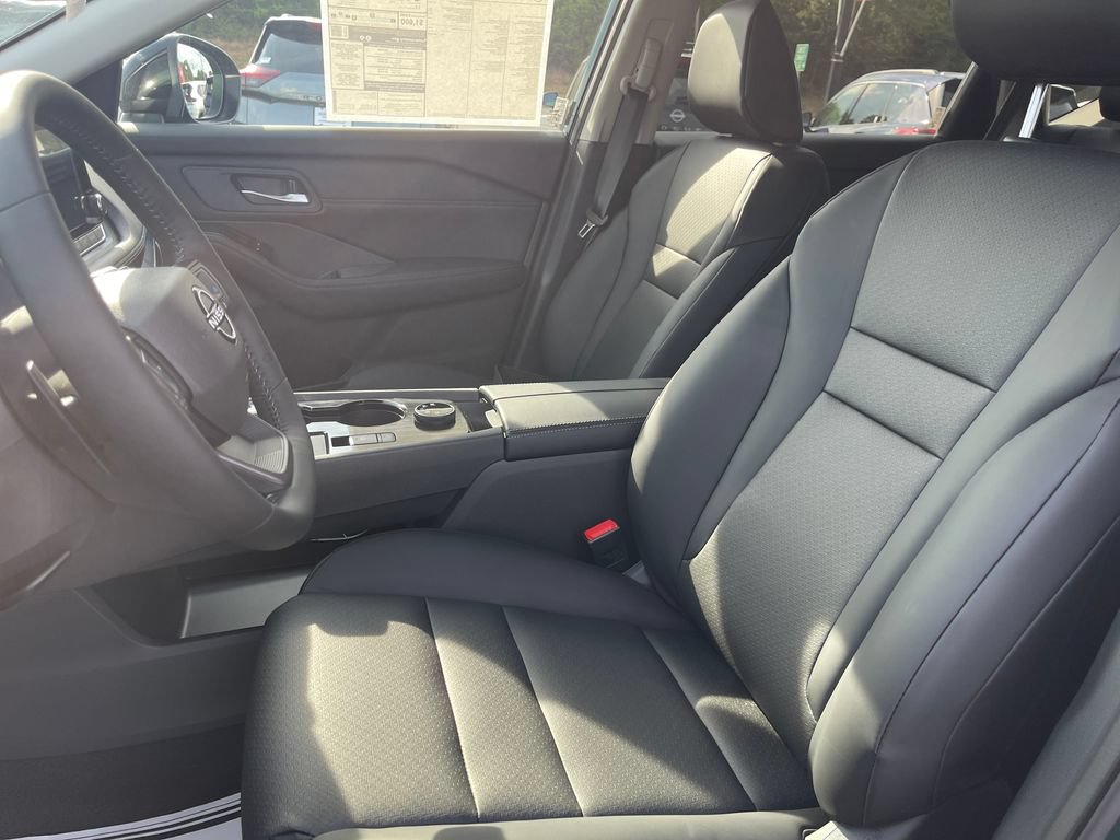 New 2026 Nissan Rogue Dark Armor AWD/4WD image 13