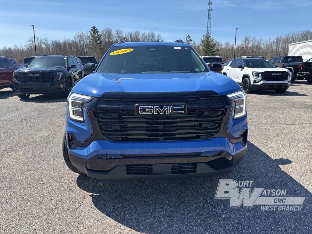 Used 2026 GMC Terrain Elevation w/ Elevation Premium Package AWD/4WD image 9