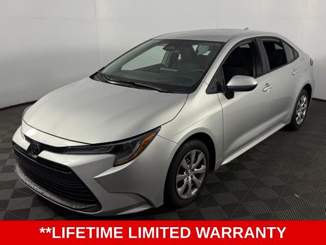 Used 2026 Toyota Corolla LE FWD image 3