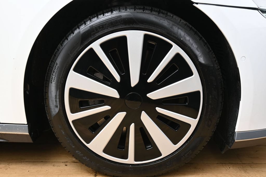 Used 2023 Lucid Air Pure AWD/4WD image 12