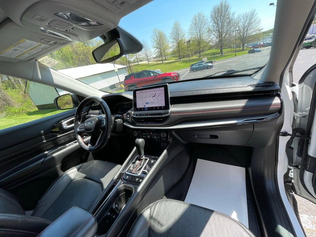 Used 2022 Jeep Compass Trailhawk w/ Trailhawk Elite Group AWD/4WD image 12