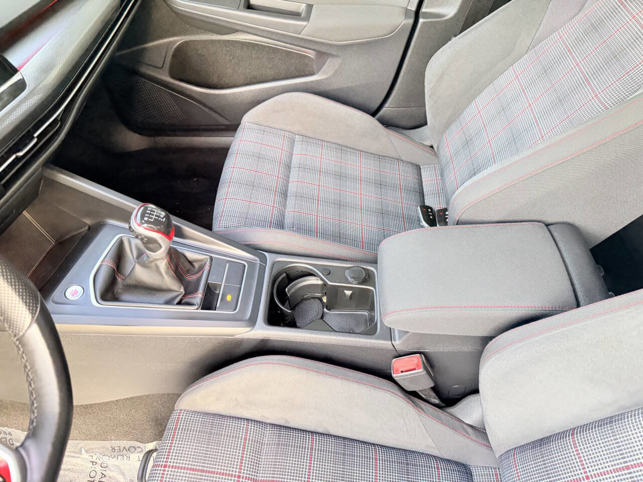 Used 2022 Volkswagen GTI S image 16