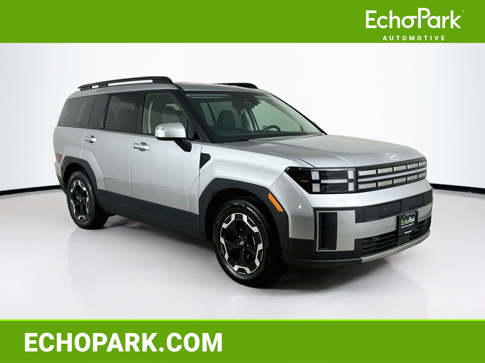 Used 2026 Hyundai Santa Fe SEL FWD image 1
