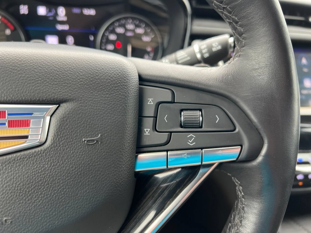 Used 2024 Cadillac XT6 Premium Luxury w/ Technology Package AWD/4WD image 13