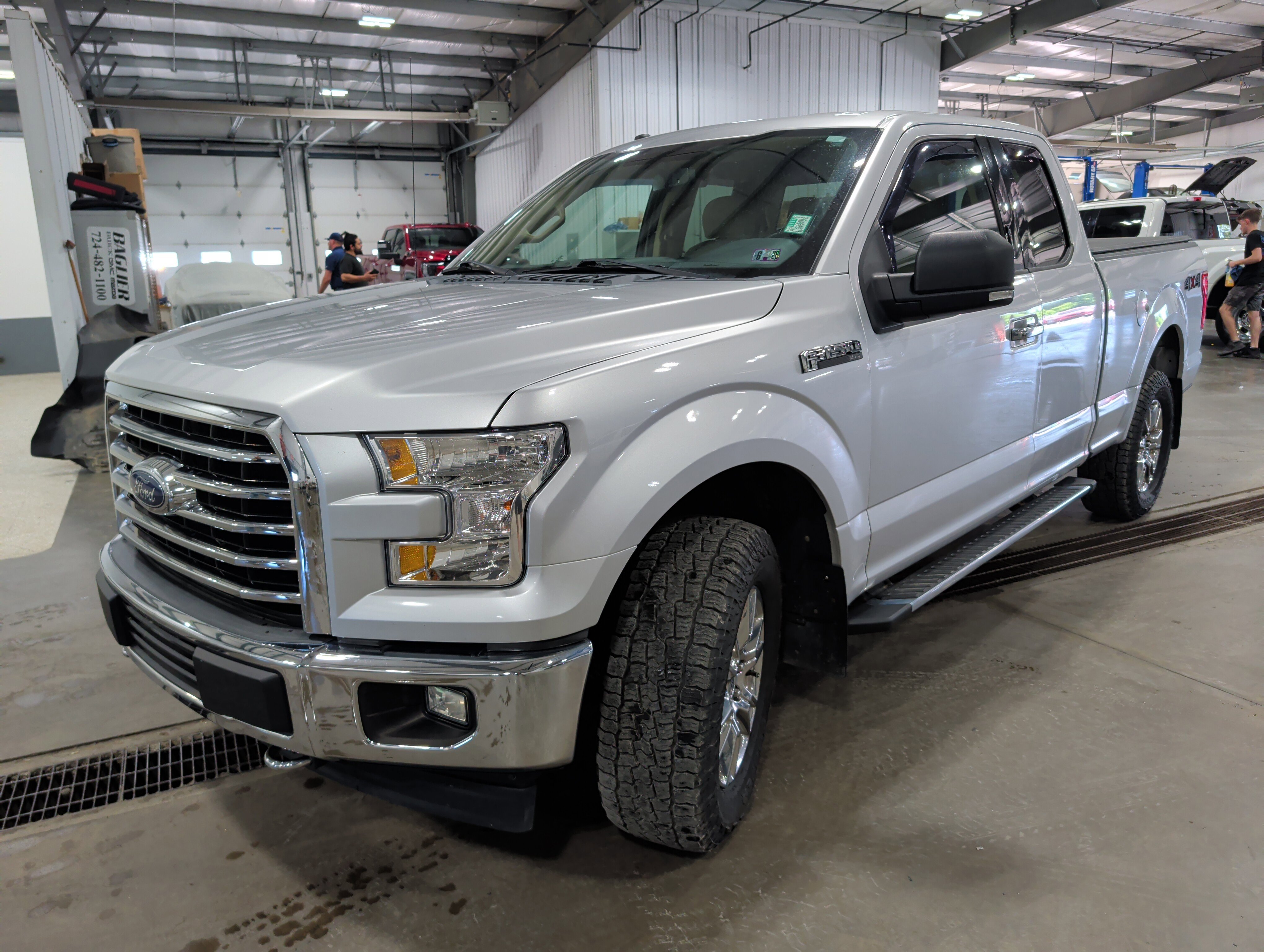 Used 2017 Ford F150 XLT w/ Equipment Group 302A Luxury AWD/4WD image 6