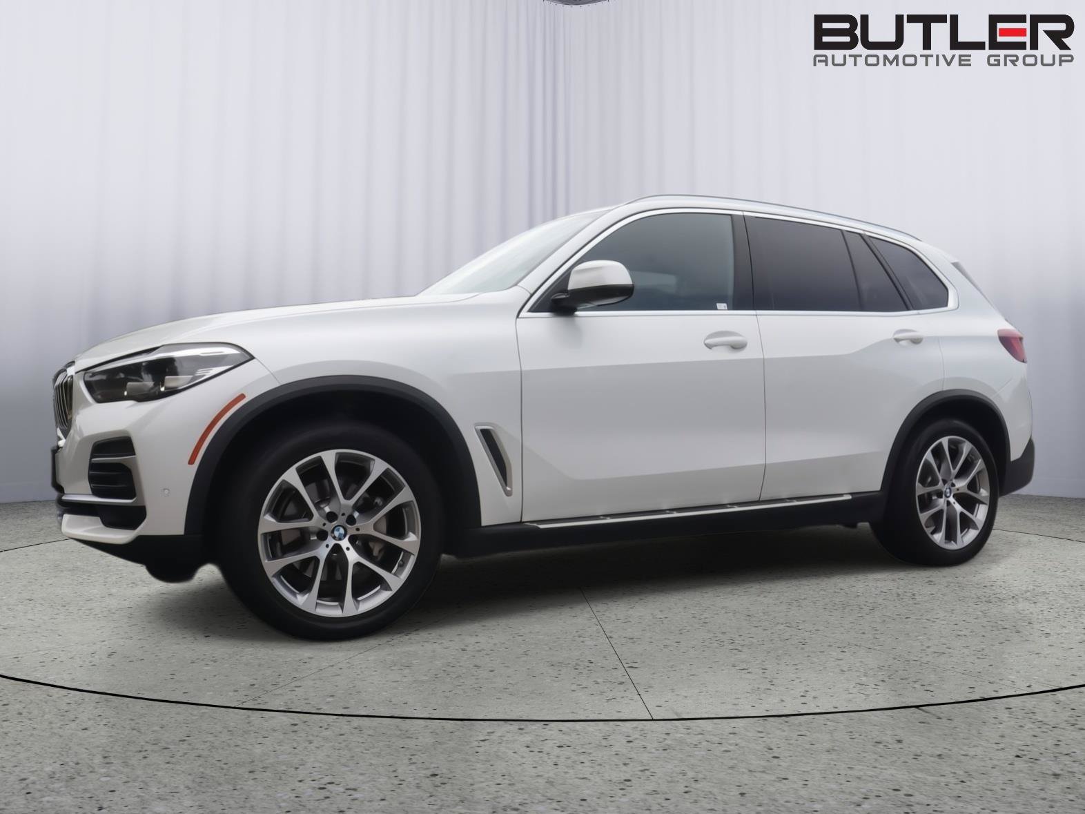 Used 2023 BMW X5 xDrive40i AWD/4WD image 1