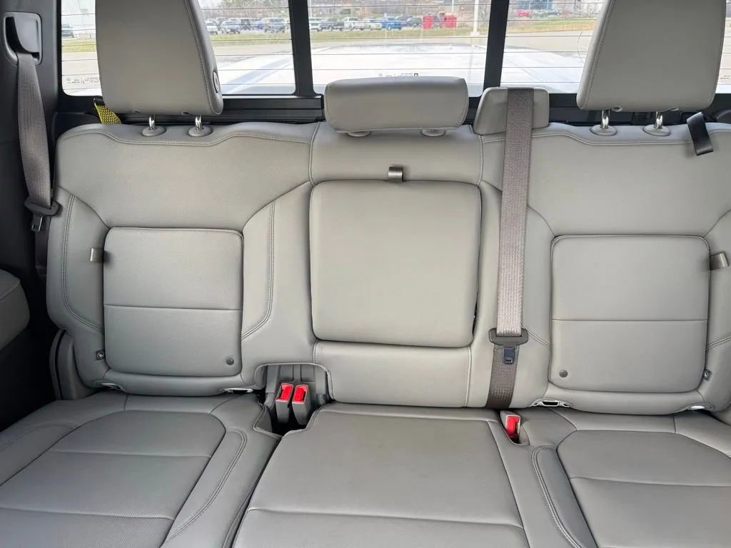 Used 2021 GMC Sierra 1500 SLT w/ SLT Premium Plus Package image 18