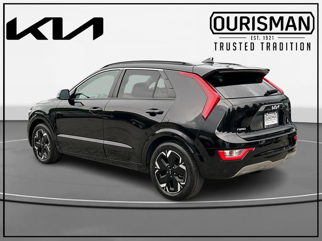 Certified 2023 Kia Niro Wind w/ Wind Preserve Package FWD image 3