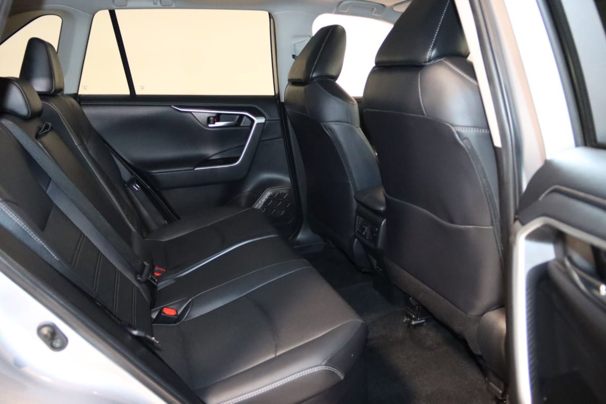 Used 2022 Toyota RAV4 Limited AWD/4WD image 59