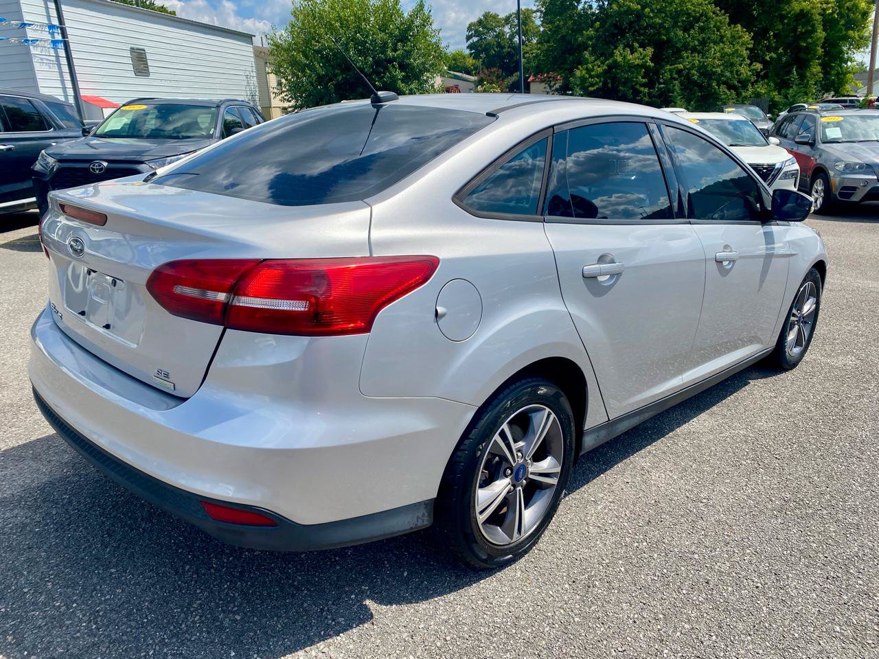 Used 2017 Ford Focus SE FWD image 7