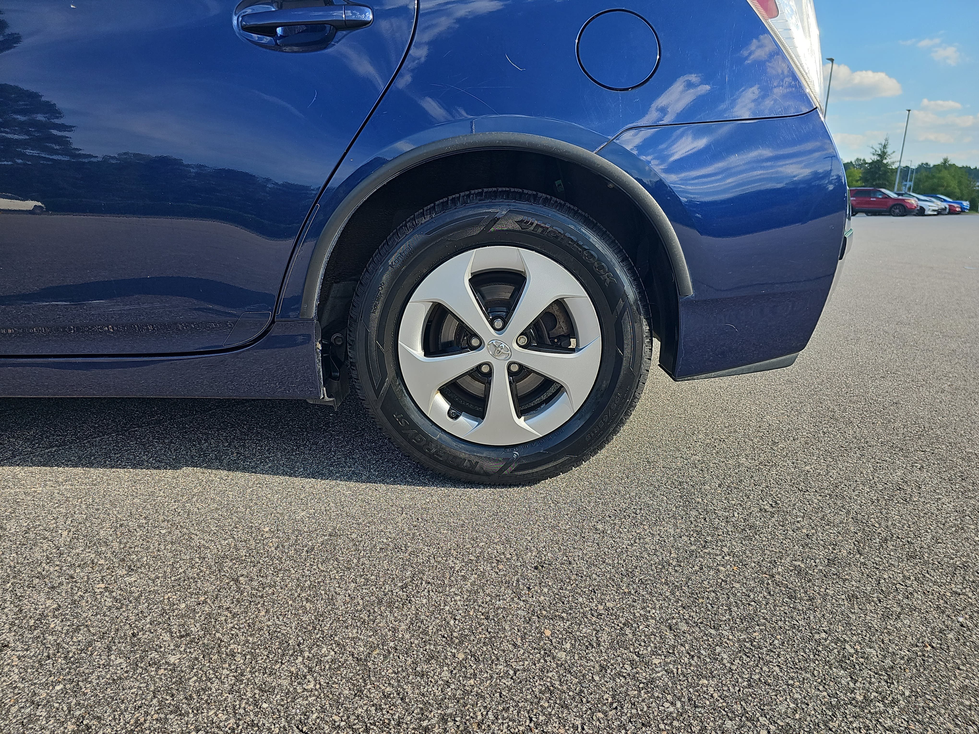 Used 2015 Toyota Prius Two FWD image 32