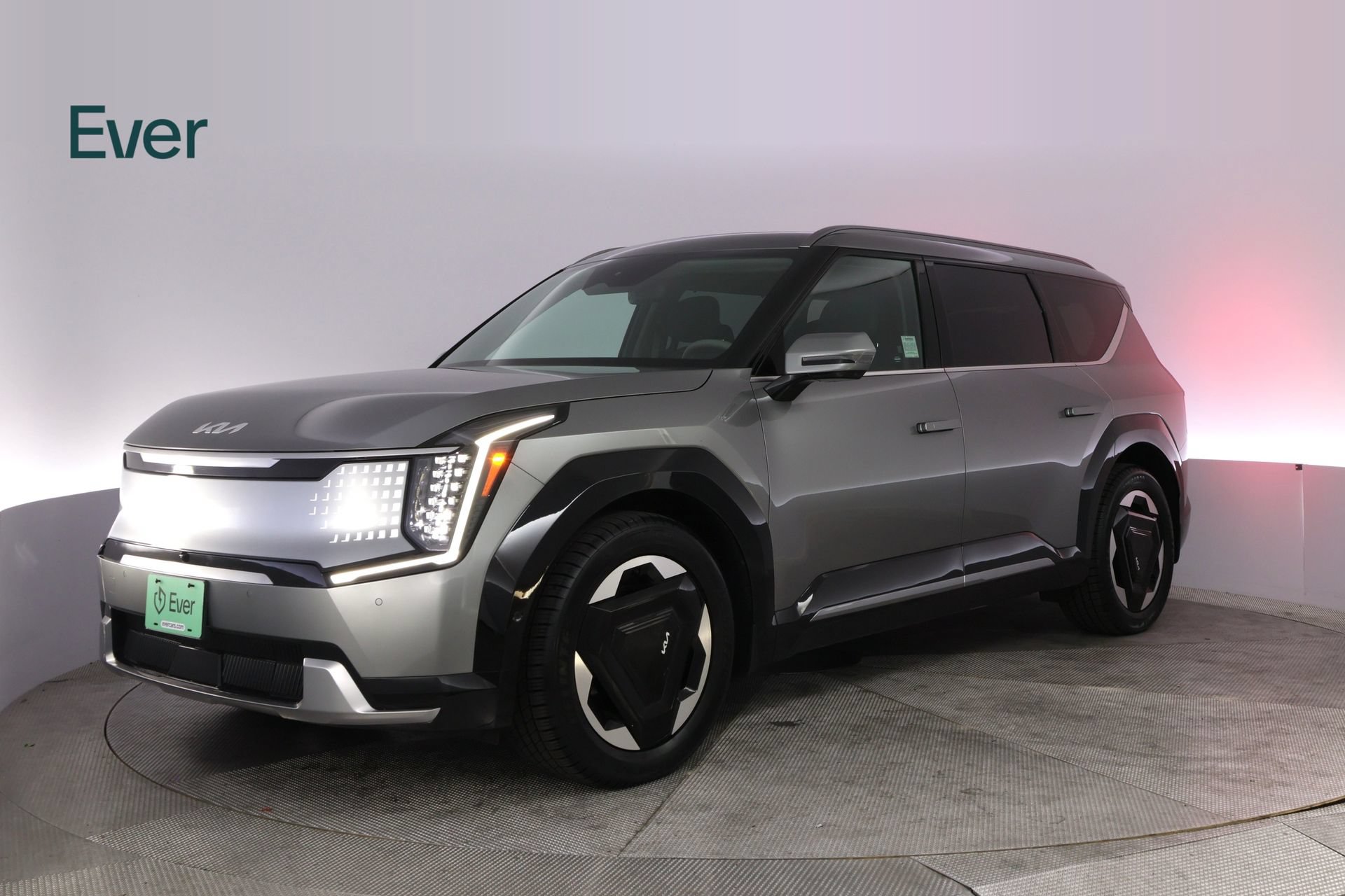 Used 2024 Kia EV9 Land AWD/4WD image 2