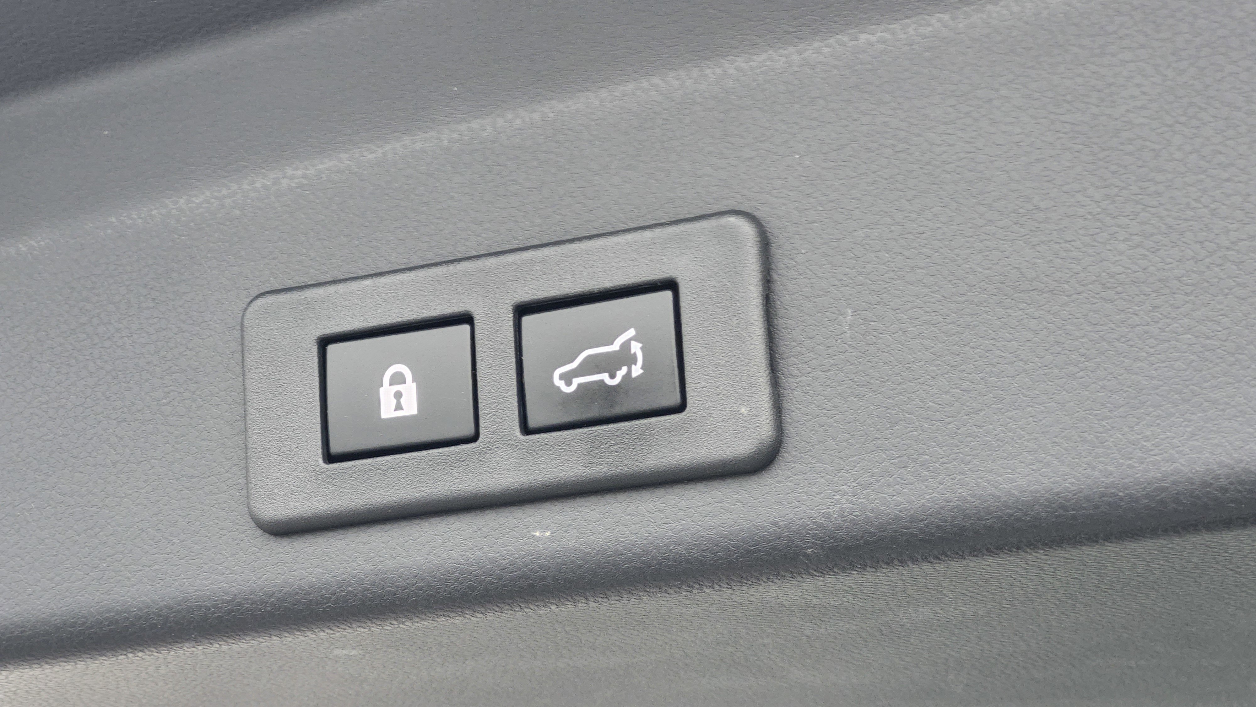 Used 2025 Subaru Ascent Premium image 18