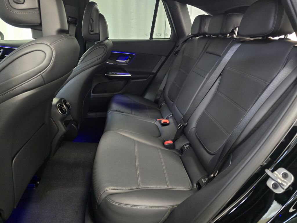 New 2026 Mercedes-Benz GLC 300 4MATIC image 18