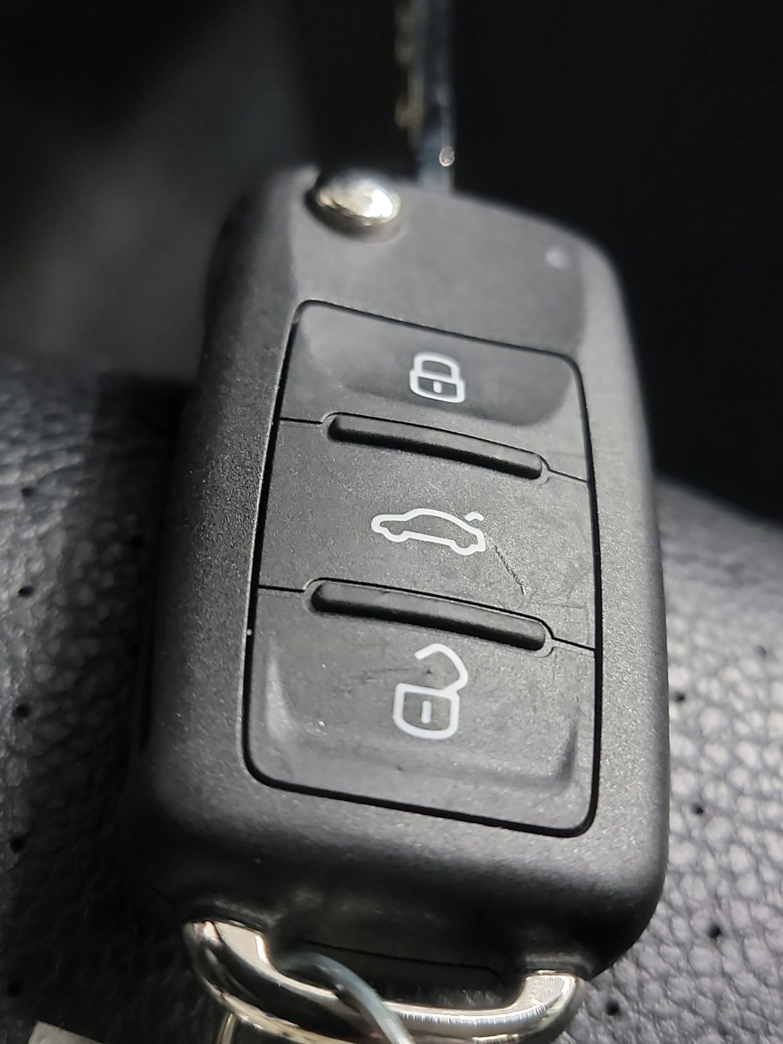 Used 2017 Volkswagen Passat 1.8T R-Line w/ R-Line Lighting Package image 31