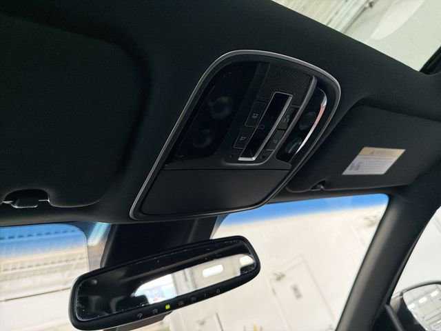 Used 2019 Kia Sorento SX image 32