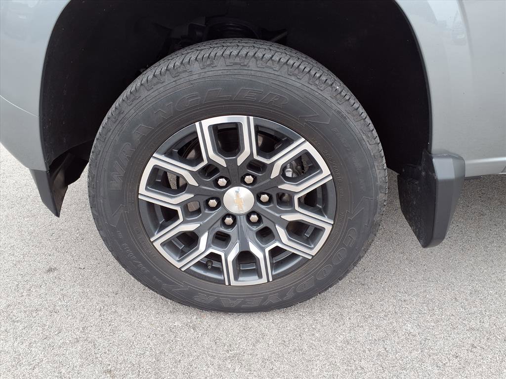 Used 2023 Chevrolet Colorado LT w/ LT Convenience Package III image 28